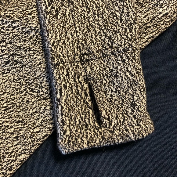 Gorgeous Lululemon Turtleneck Size 4 - Picture 7 of 12